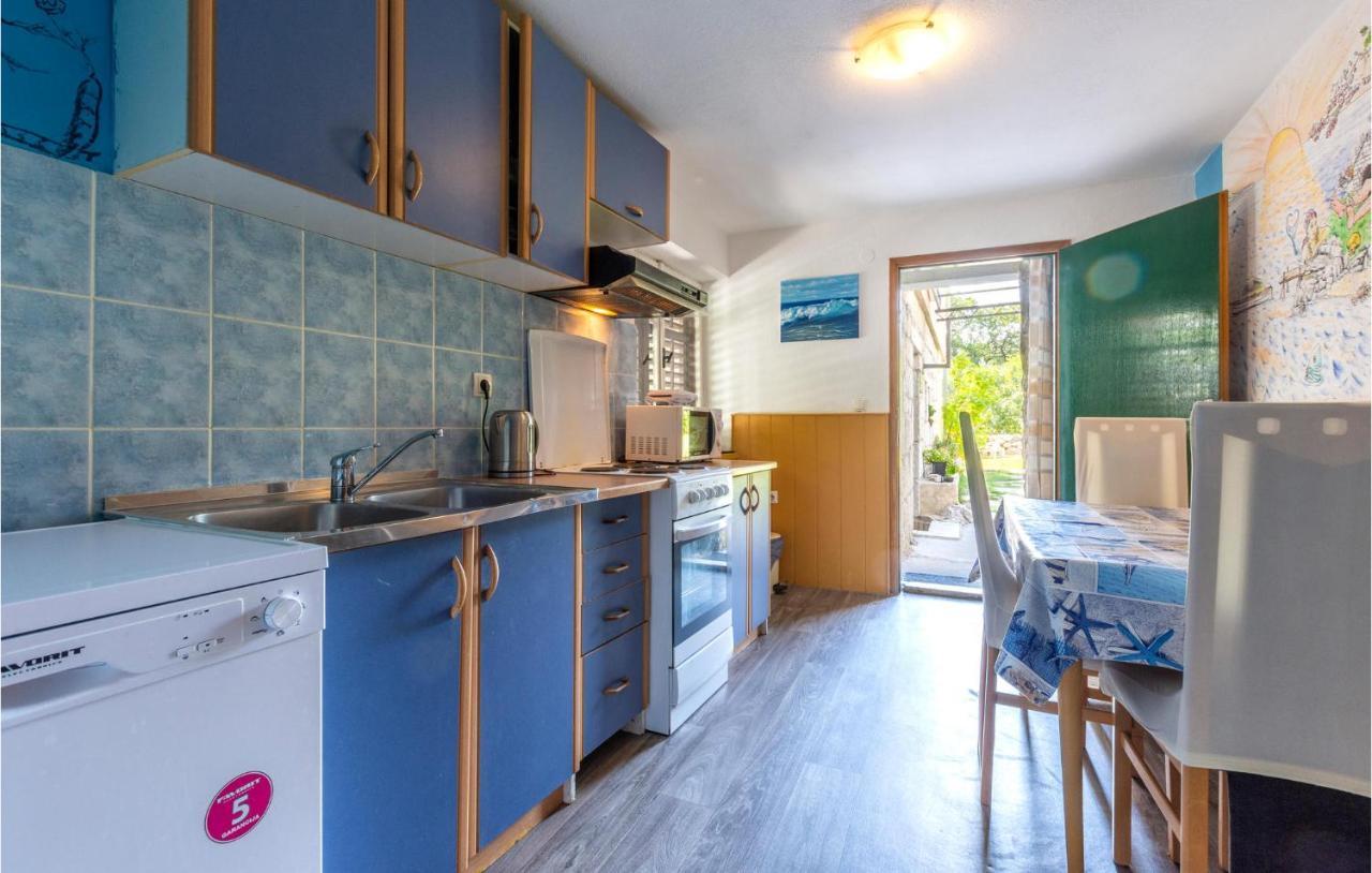 Lovely Apartment In Omis With Kitchen Екстер'єр фото