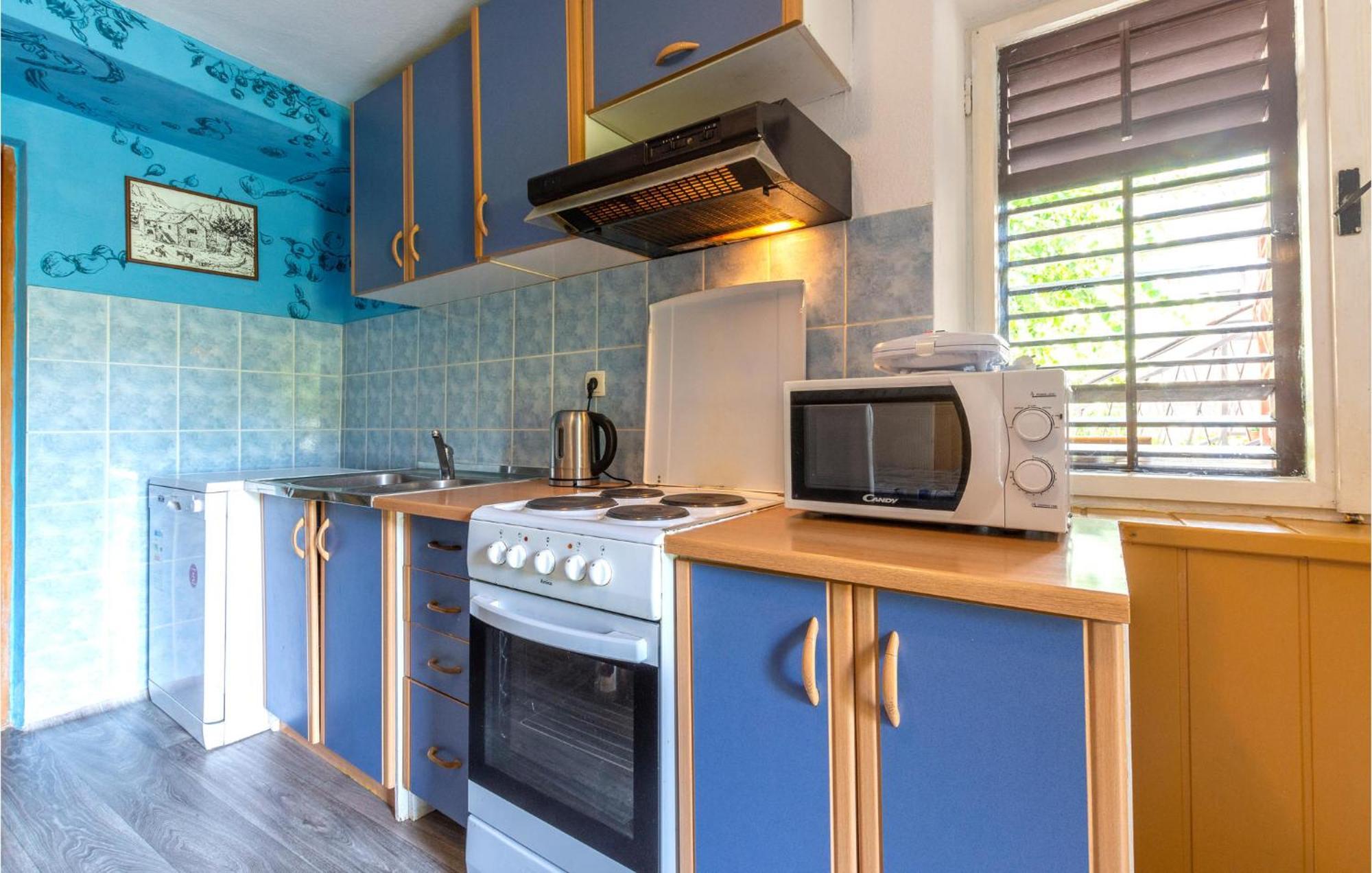Lovely Apartment In Omis With Kitchen Екстер'єр фото