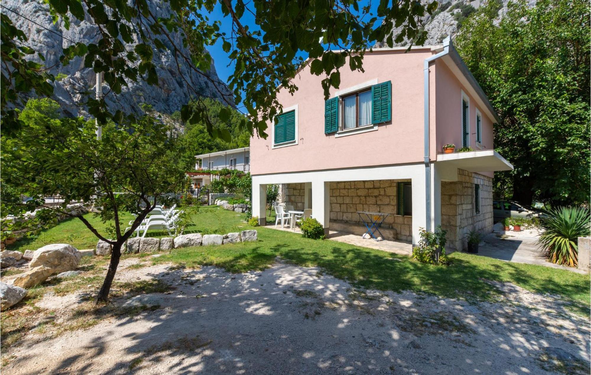 Lovely Apartment In Omis With Kitchen Екстер'єр фото