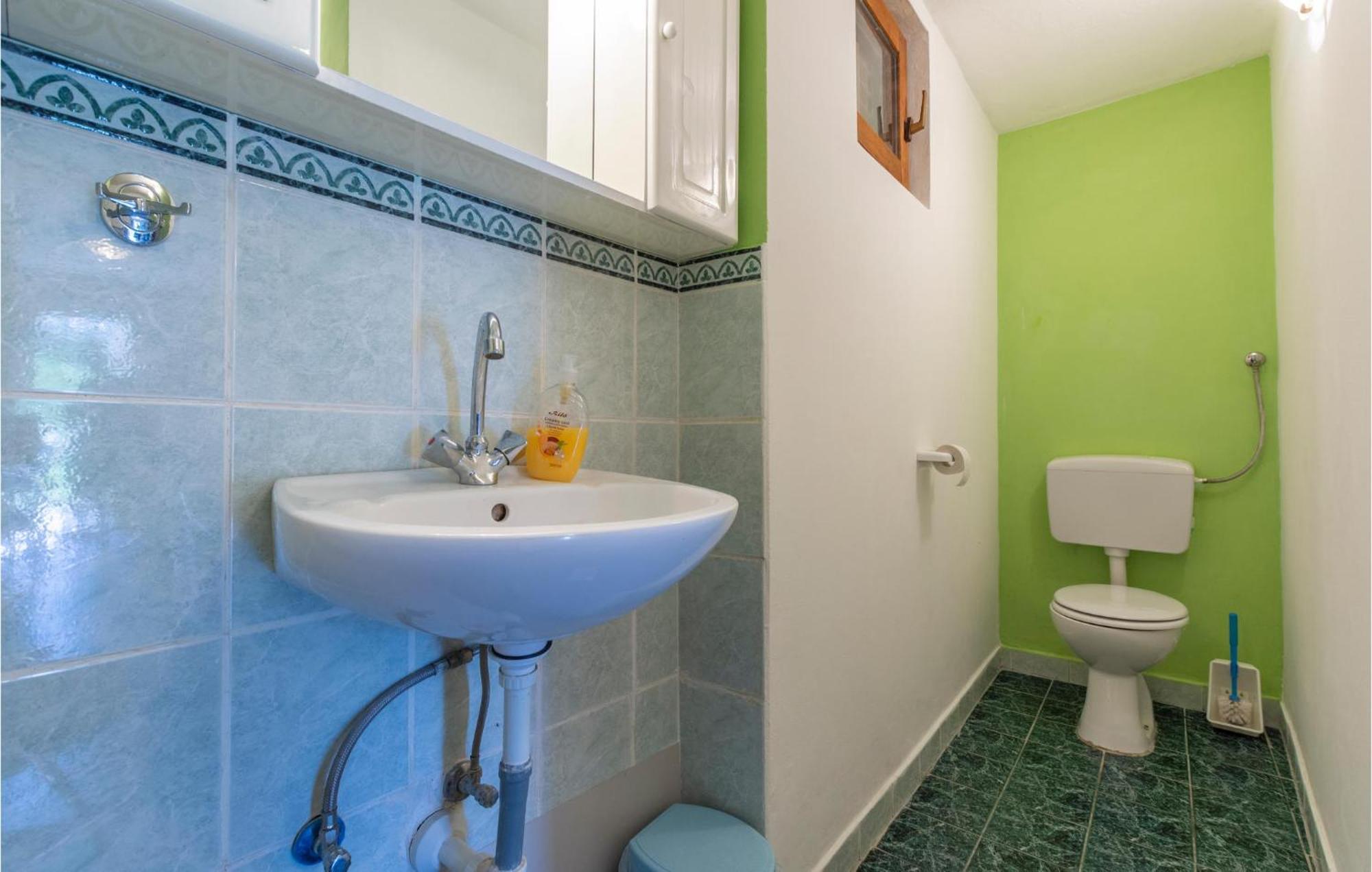 Lovely Apartment In Omis With Kitchen Екстер'єр фото