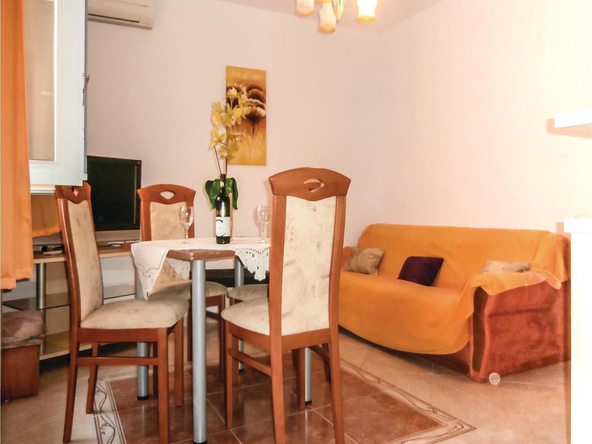Lovely Apartment In Omis With Kitchen Екстер'єр фото