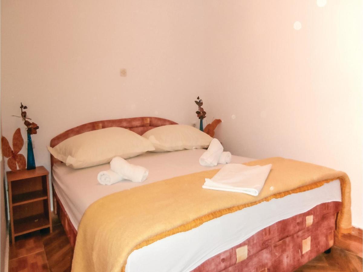Lovely Apartment In Omis With Kitchen Екстер'єр фото